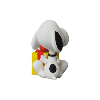 Peanuts UDF Serie 15 Minifgur Gift Snoopy 6 cm