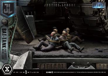 Zack Snyder's Justice League Museum Masterline Diorama Bat-Tank Deluxe Version 36 cm