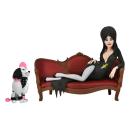 Elvira, Mistress of the Dark Toony Terrors Figur Elvira on Couch 15 cm